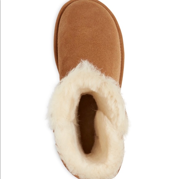 UGG Women’s Classic Short Zip Booties - Picture 5 of 5